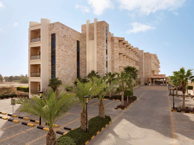 Ramada Resort by Wyndham Dead Sea in Sweimeh, Amman Außenaufnahme