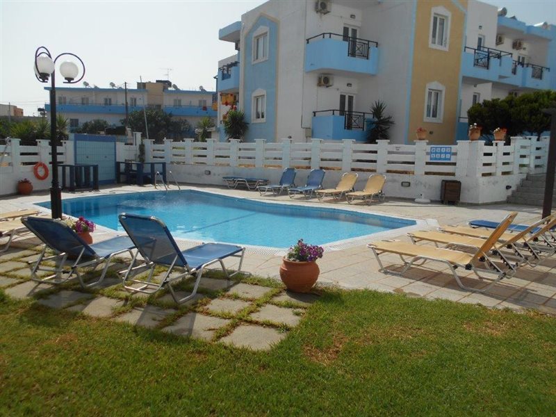 Summer Dreams by Checkin in Malia, Heraklion (Kreta) Pool