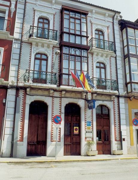 Hotel Puerto de Llanes in Llanes, Bilbao Außenaufnahme