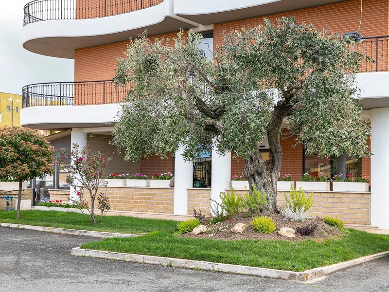 B&B HOTEL Pomezia Cortese in Pomezia, Rom-Fiumicino Außenaufnahme