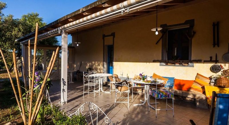 B&B The Old Farm Asfodeli in Loiri Porto San Paolo, Olbia,Sardinien Terrasse