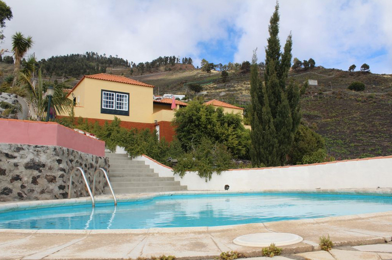 Bungalows Eva in Los Quemados, La Palma Pool