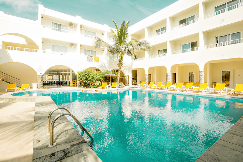 Hotel Pontão in Santa Maria, Kapverden - weitere Angebote Pool Hotel Pontão in Santa Maria, Kapverden - weitere Angebote Pool