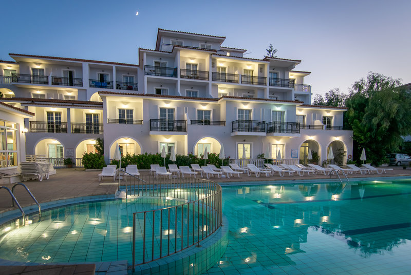 Paradise Beach Hotel in Argassi, Zakynthos Pool