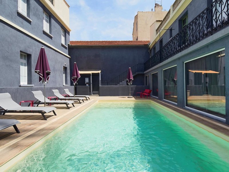Kyriad Marseille Blancarde - Timone in Marseille, Marseille Pool
