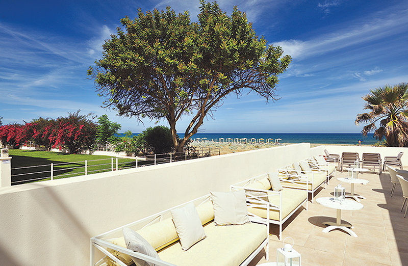 Hotel Club Torre Salinas in Muravera, Cagliari Terrasse