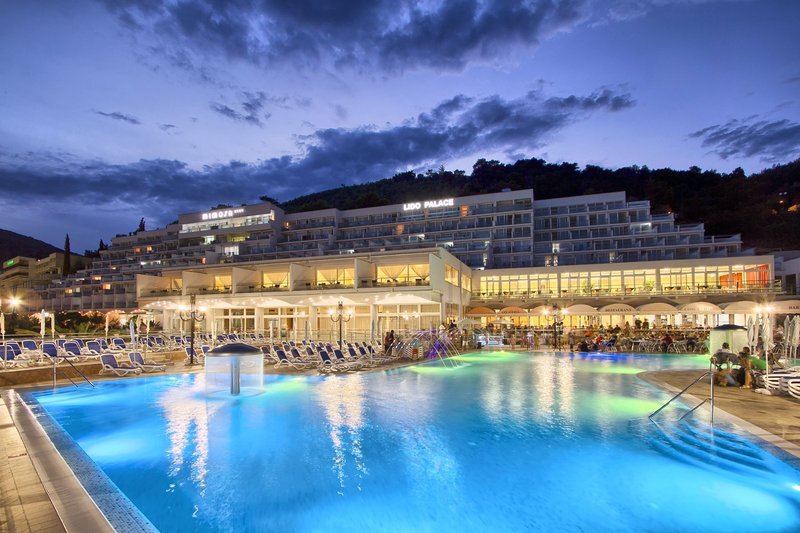 Hotel Lido Palace in Rabac, Pula (Kroatien) Außenaufnahme