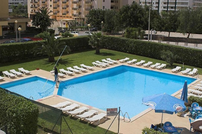 Apartamentos Castelos da Rocha in Portimão, Faro Pool