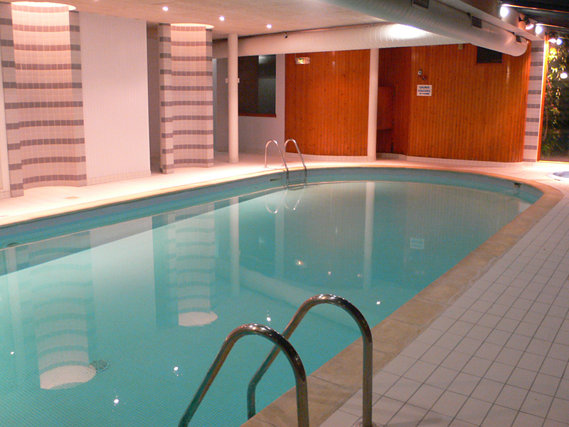 Luccotel in Loches, Paris-Charles De Gaulle Pool