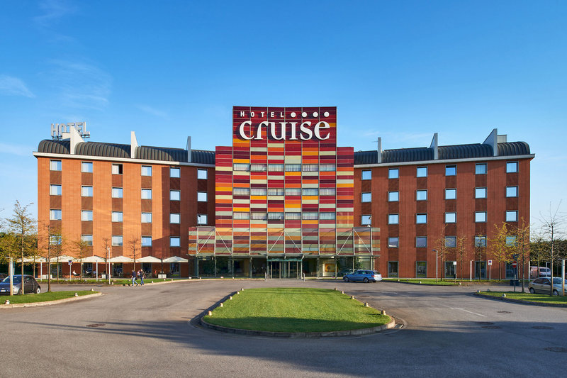 Cruise in Montano Lucino, Mailand (Malpensa) Außenaufnahme