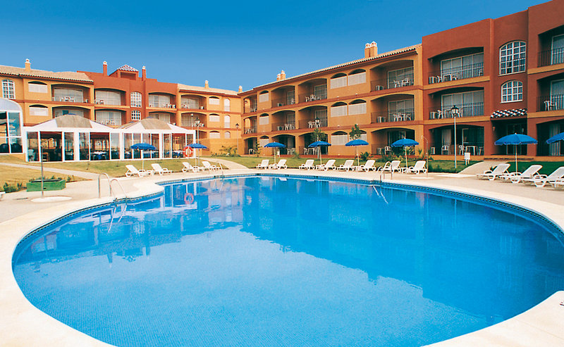 Apartamentos Leo Islamar in Lepe, Faro Pool