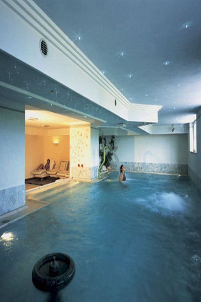 Hallenbad
