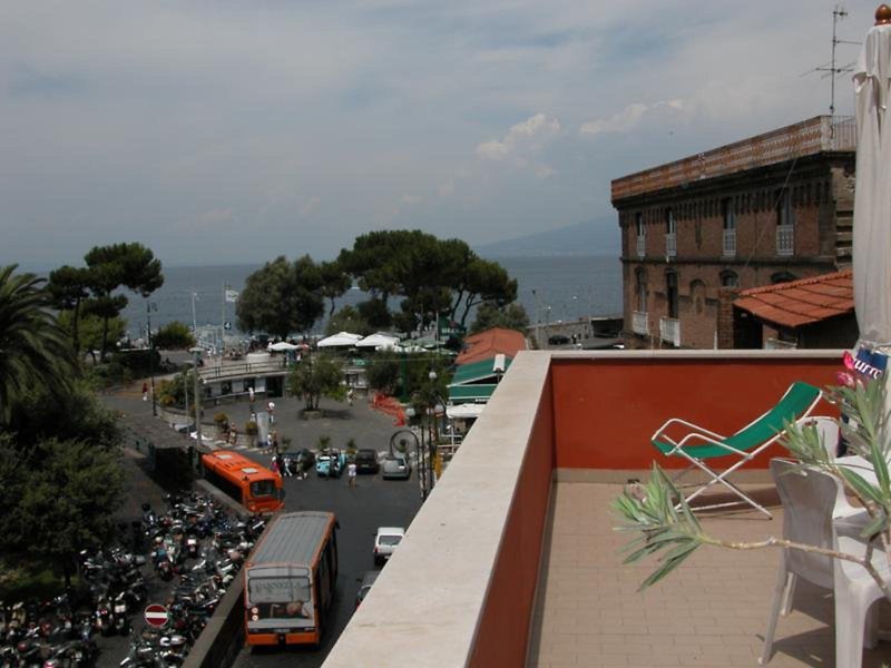 Il Faro in Sorrento, Neapel Außenaufnahme