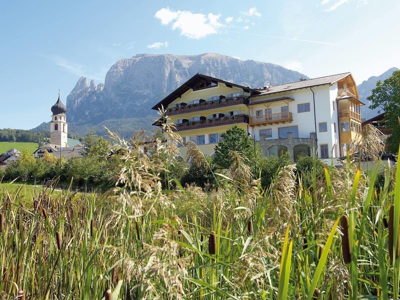 Gartenhotel Völser Hof in Völs am Schlern, Bolzano Landschaft
