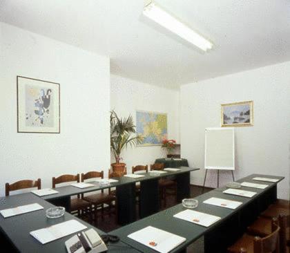 Riviera in Celle Ligure, Genua Konferenzraum