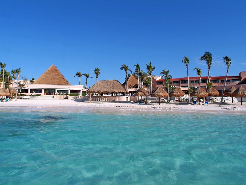 Omni Puerto Aventuras Beach Resort in Puerto Aventuras, Cancun Strand