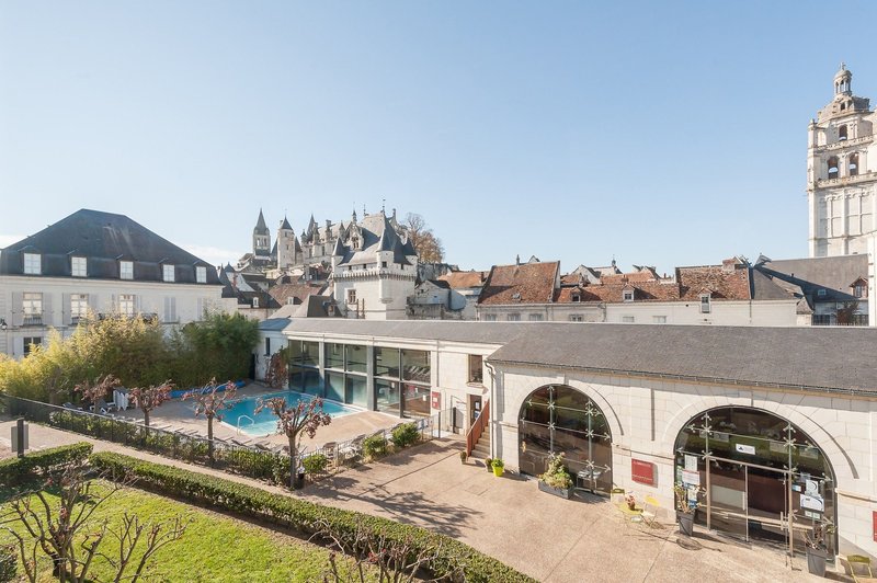 P&V Le Moulin des Cordeliers in Loches, Paris-Charles De Gaulle Terasse
