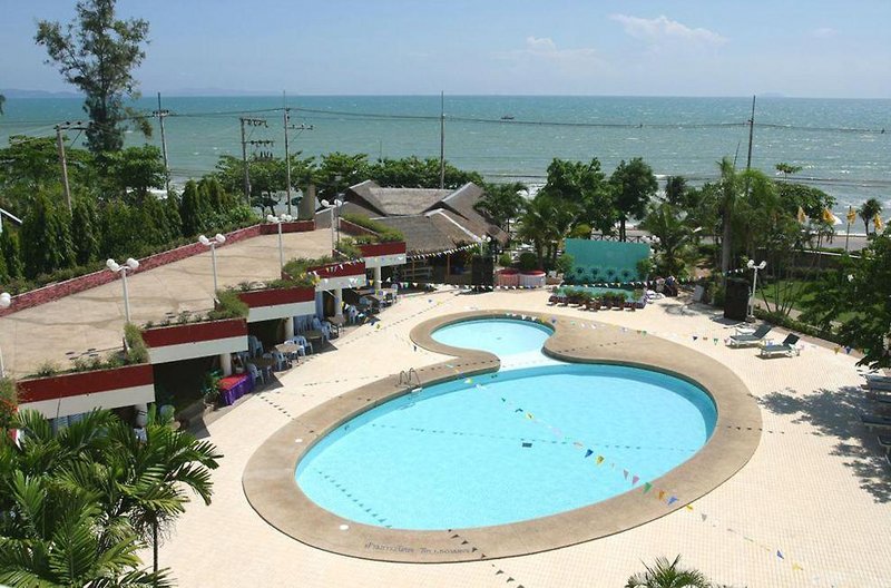 Pattaya Marriott Resort and Spa in Pattaya, Bangkok Pool