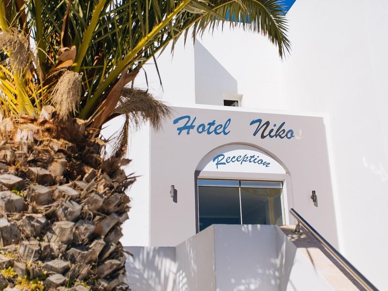 Nikos Hotel in Karterados, Santorini Außenaufnahme
