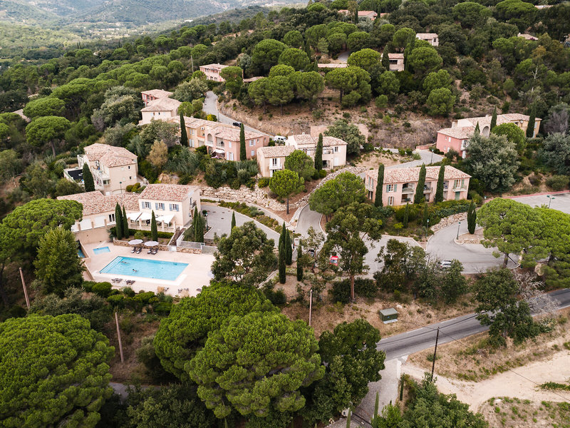 Résidence Prestige Odalys Les Bastides de Grimaud in Grimaud, Nizza Außenaufnahme