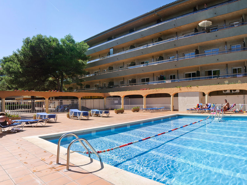 RVhotels Apartamentos La Pineda in L'Estartit, Barcelona Pool