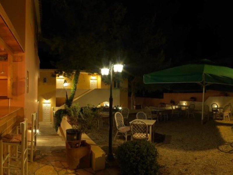 Epavlis Apartments in Agios Emilianos, Athen Außenaufnahme