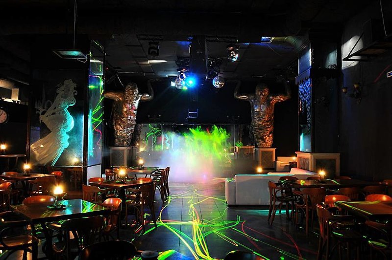 Bar