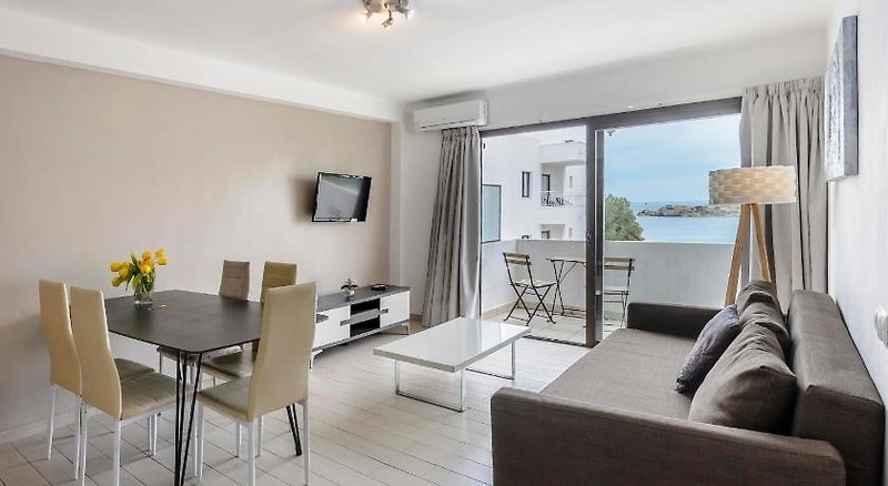 Apartamentos Esmeralda Ibiza in Ibiza-Stadt, Ibiza Wohnbeispiel