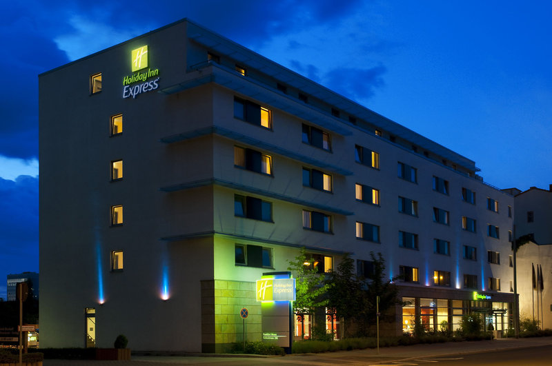 Holiday Inn Express Frankfurt Messe in Frankfurt am Main, Frankfurt (DE) Außenaufnahme