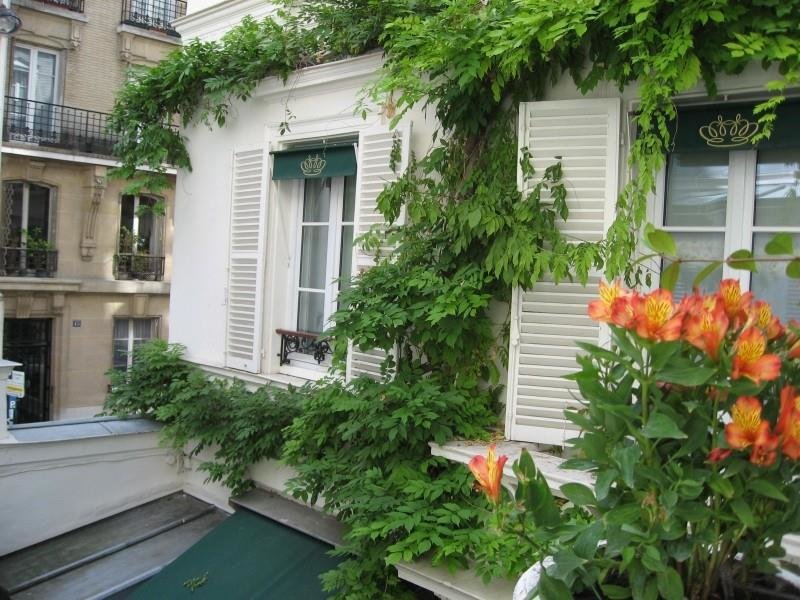 Duc De Saint-Simon in Paris, Paris-Charles De Gaulle Außenaufnahme