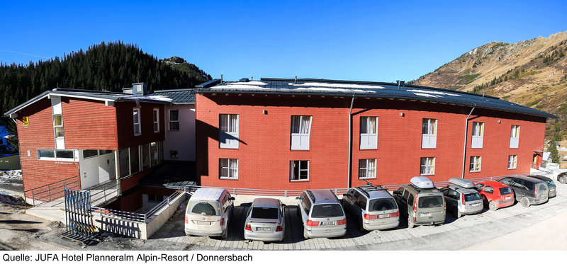 JUFA Hotel Planneralm - Alpin-Resort in Donnersbach, Salzburg (AT) Außenaufnahme