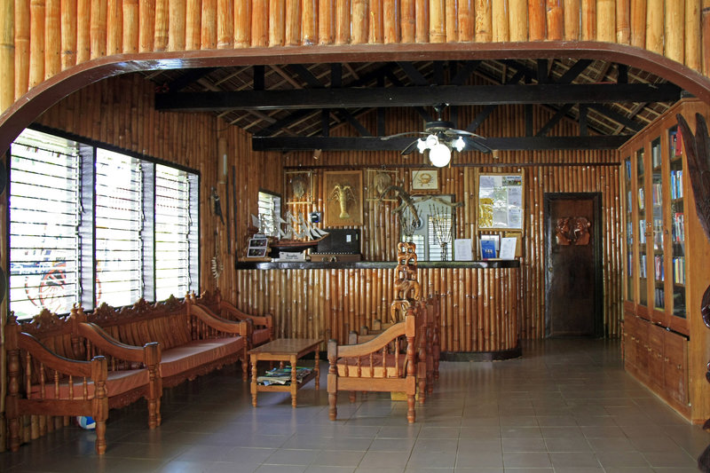 Whispering Palms Island Resort in Negros, Cebu Lounge/Empfang