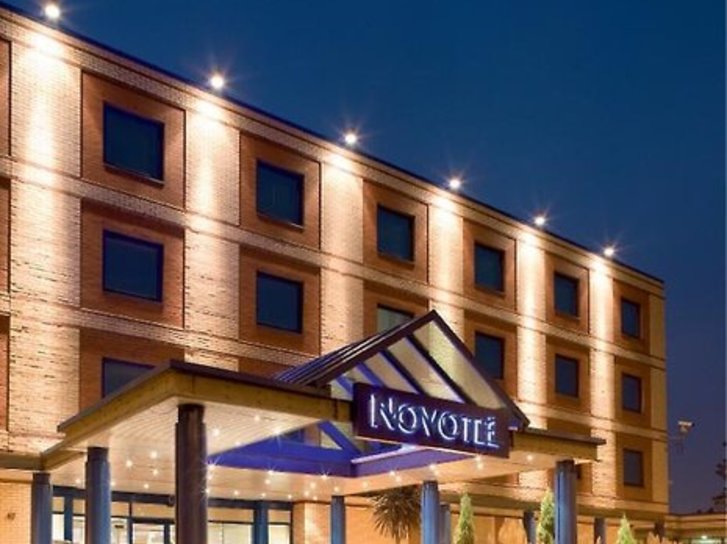 Novotel London Heathrow Airport - M4 Jct 4 in London, London-Stansted Außenaufnahme