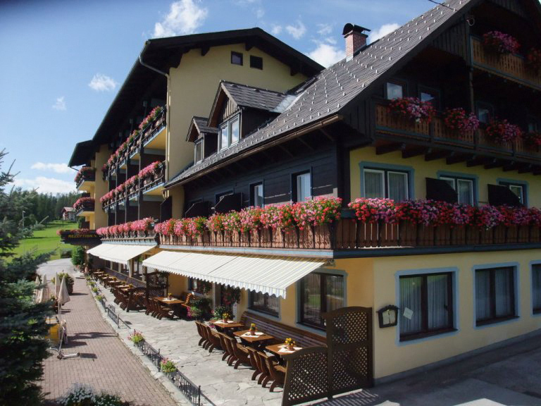 Ferienhotel Knollhof in Ramsau am Dachstein, Salzburg (AT) Außenaufnahme