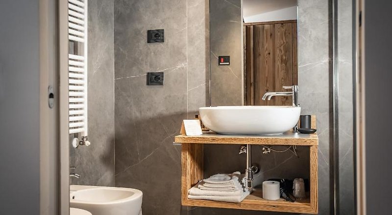 Hotel San Giacomo in Brentonico, Verona Badezimmer