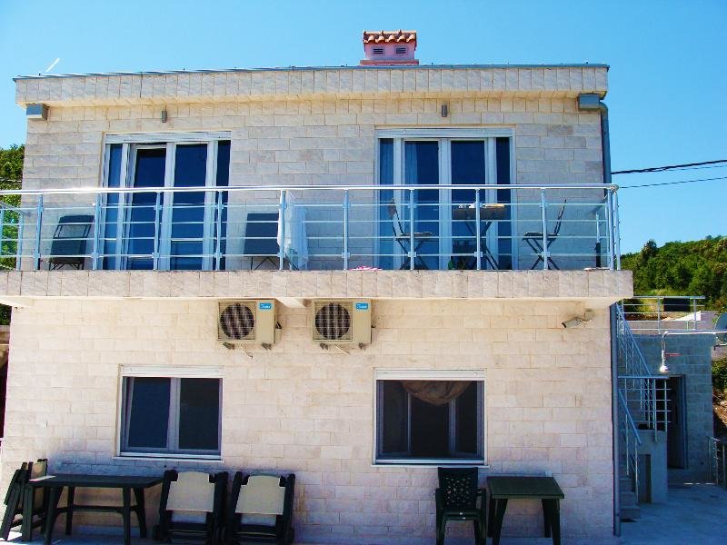Apartments Monet in Tivat, Podgorica Außenaufnahme