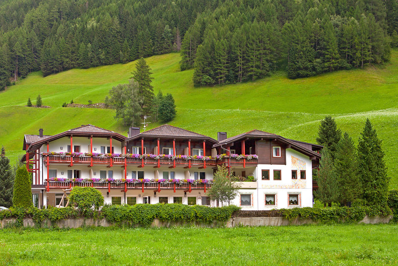 Family Hotel Stegerhaus in St. Johann im Ahrntal, Außenaufnahme