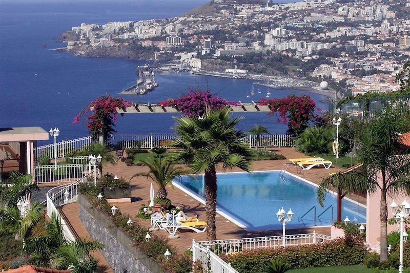 Hotel Ocean Gardens in São Gonçalo (Funchal), Funchal (Madeira) Pool