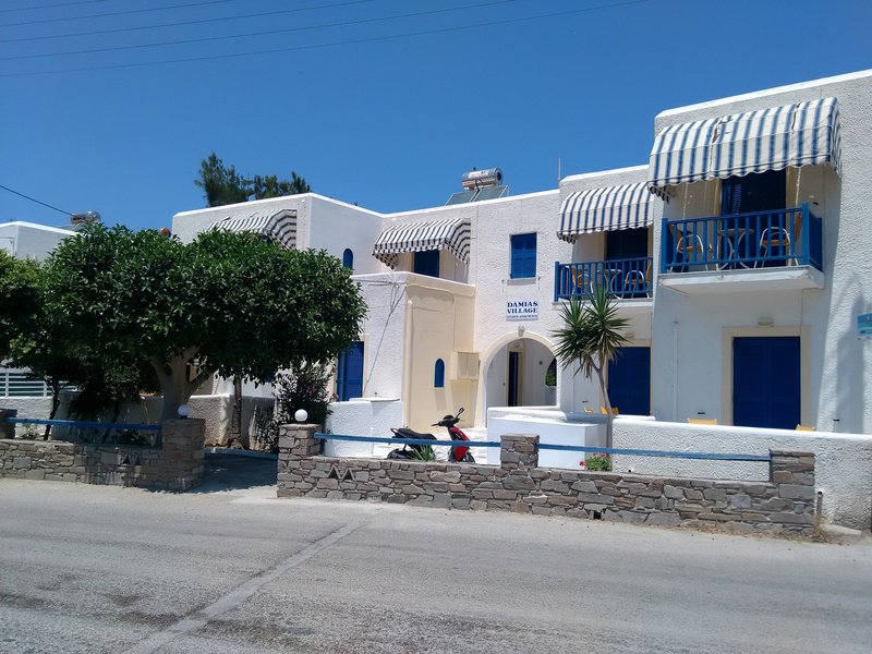 Damias Village in Parikia, Santorini Außenaufnahme