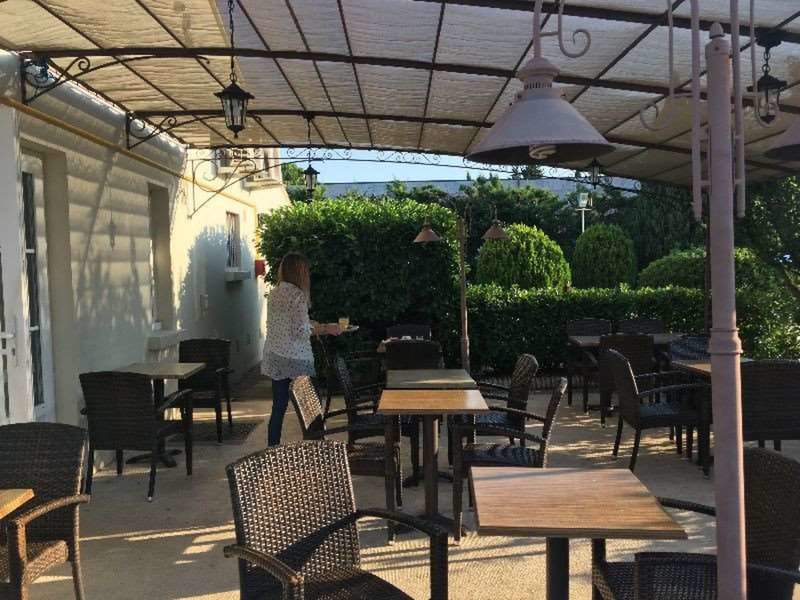 Brit Hotel Avignon Sud in Avignon, Nizza Außenaufnahme