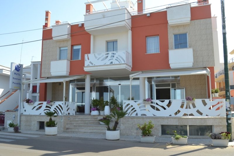 Hotel Piccadilly in Santa Maria Al Bagno, Brindisi Außenaufnahme