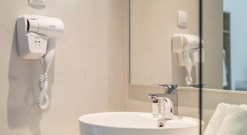 Vergina Hotel in Mália (Kreta), Heraklion (Kreta) Badezimmer