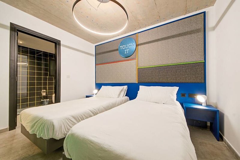 IKYK Hotel in San Giljan, Malta Wohnbeispiel