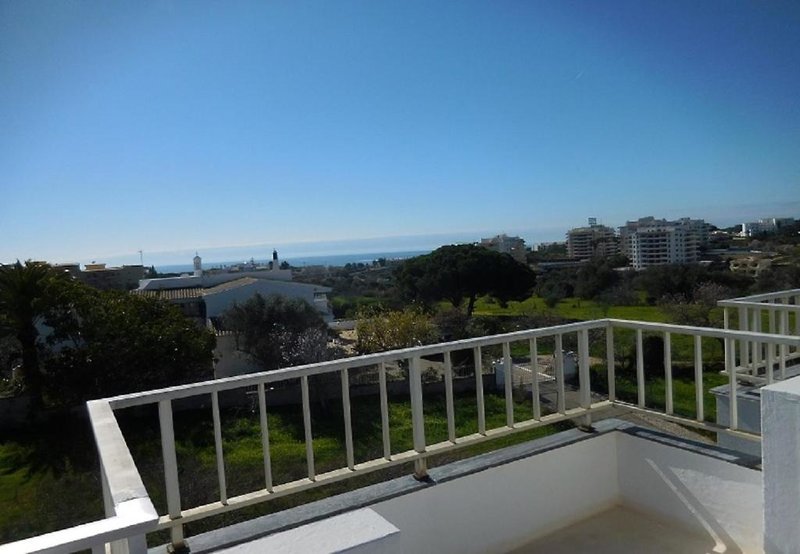 Residencial Campo Mar by Portugalferias in Portimão, Faro Terrasse