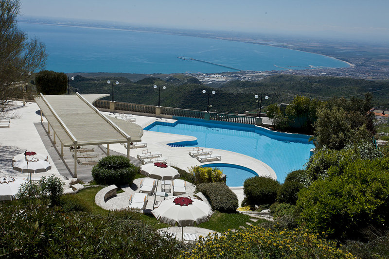 Palace San Michele in Monte Sant' Angelo, Bari Pool