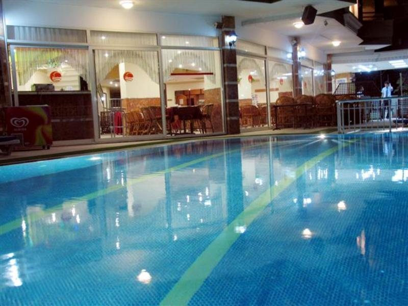 Neray in Alanya, Antalya Hallenbad