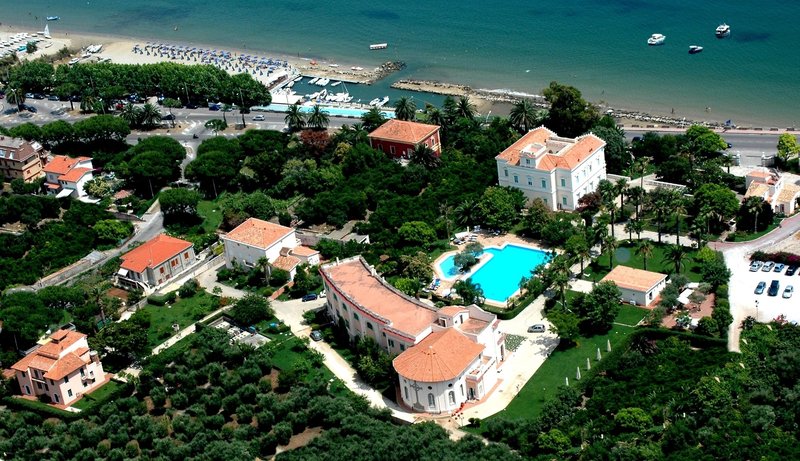 Villa Irlanda Grand Hotel in Gaeta, Rom-Fiumicino Außenaufnahme
