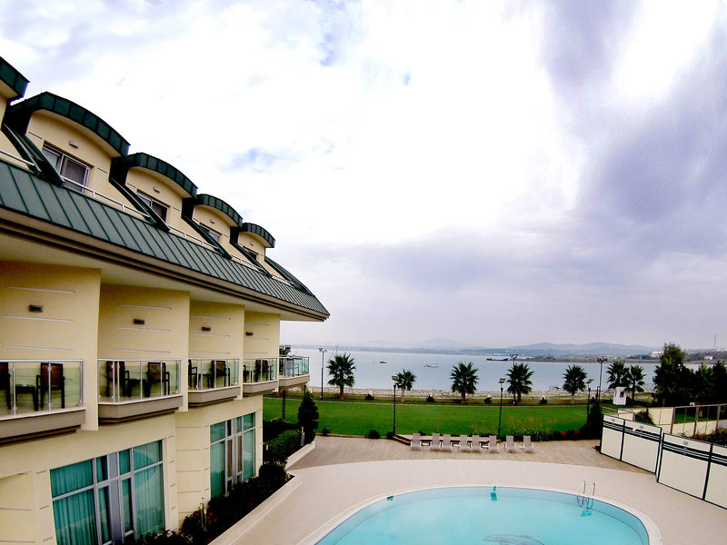 Hotel Hegsagone in Darica, Istanbul-Sabiha Gokcen Pool