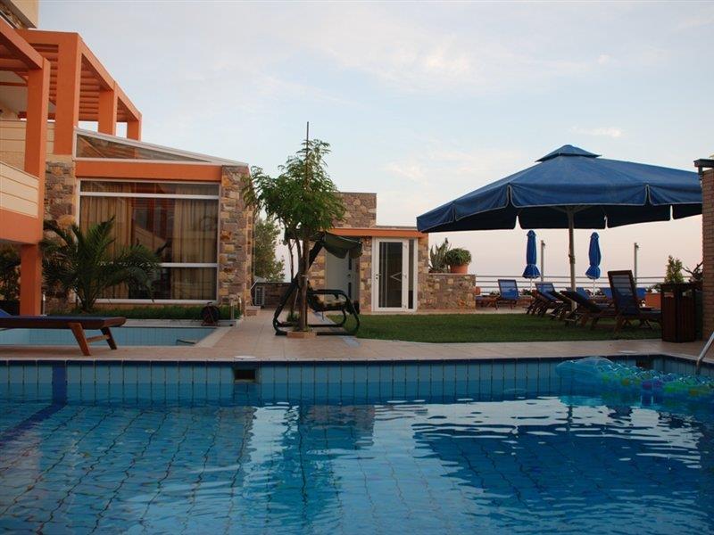 Hotel Vicky I und II und III in Plomari, Mytilene (Lesbos) Pool