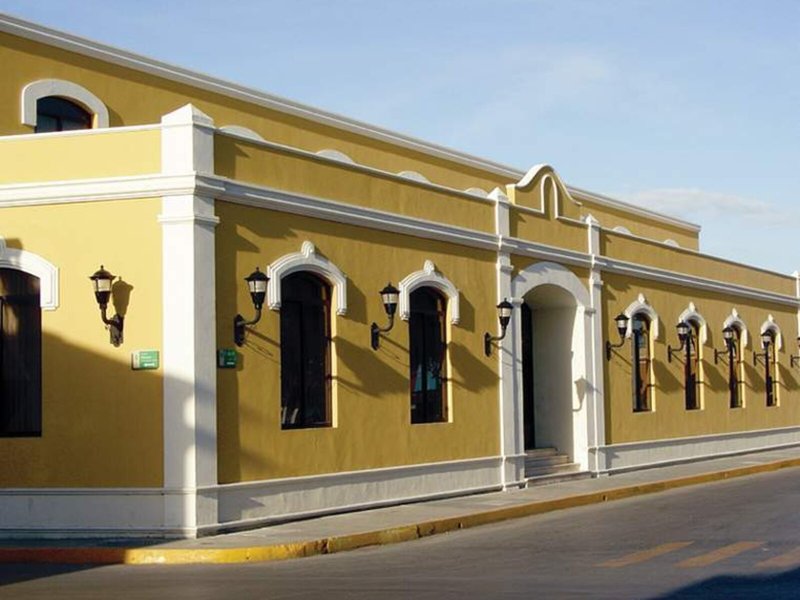 Plaza Campeche in Campeche, Cancun Außenaufnahme